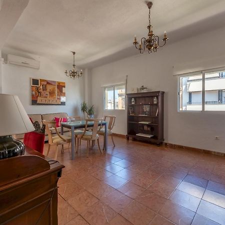 Wide And Traditional- 2Bd 1Bth- Gavidia Sevilla Eksteriør billede