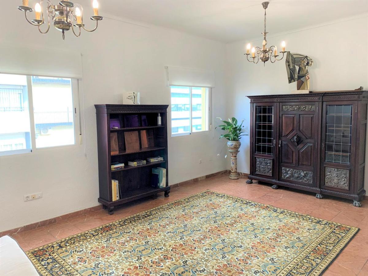 Wide And Traditional- 2Bd 1Bth- Gavidia Sevilla Eksteriør billede