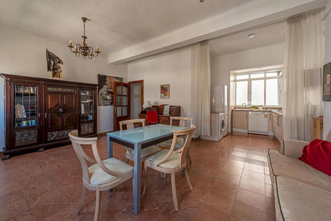 Wide And Traditional- 2Bd 1Bth- Gavidia Sevilla Eksteriør billede